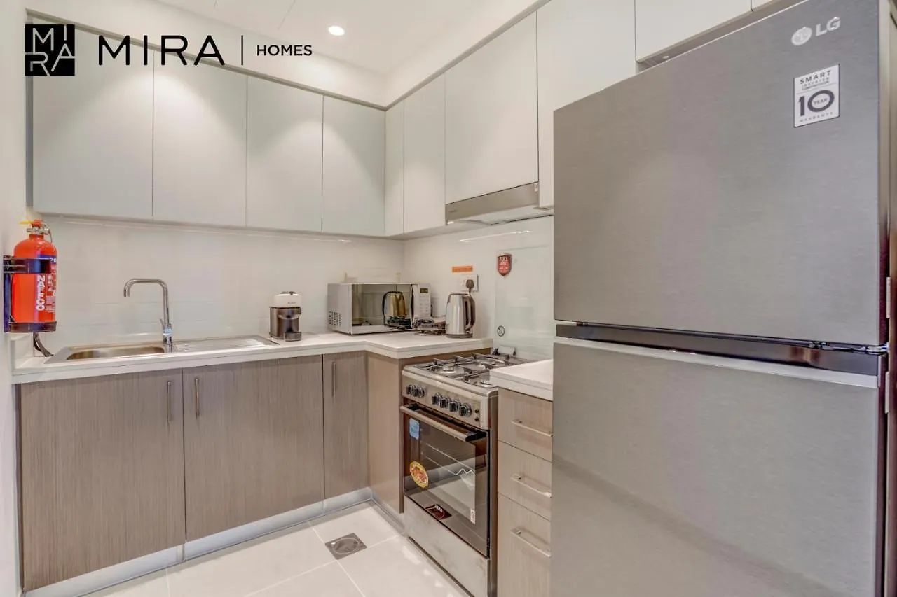 Mira Holiday Homes - Newly 1 Bedroom Plus Room With Sofa-Bed Near Dubai Mall