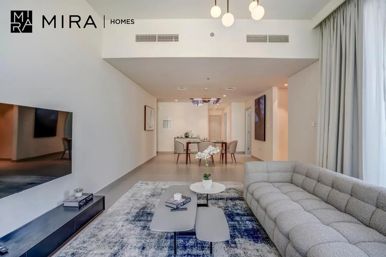 Mira Holiday Homes - Newly 1 Bedroom Plus Room With Sofa-Bed Near Dubai Mall